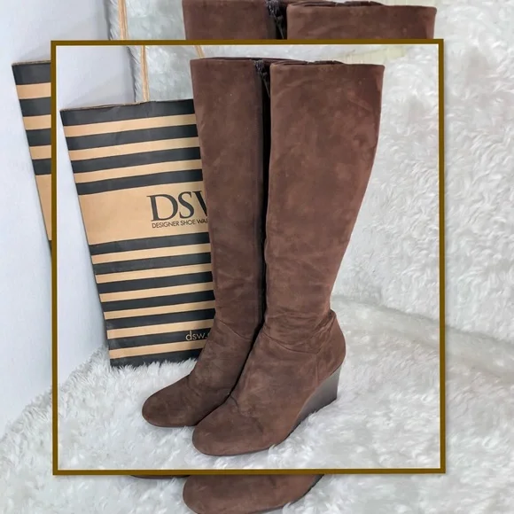 COLE HAAN NIKE WOMENS BROWN SUEDE WEDGE BOOT 9 - Picture 1 of 14